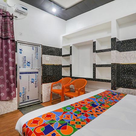 Fabexpress Milan Palace Ayodhya Exterior photo