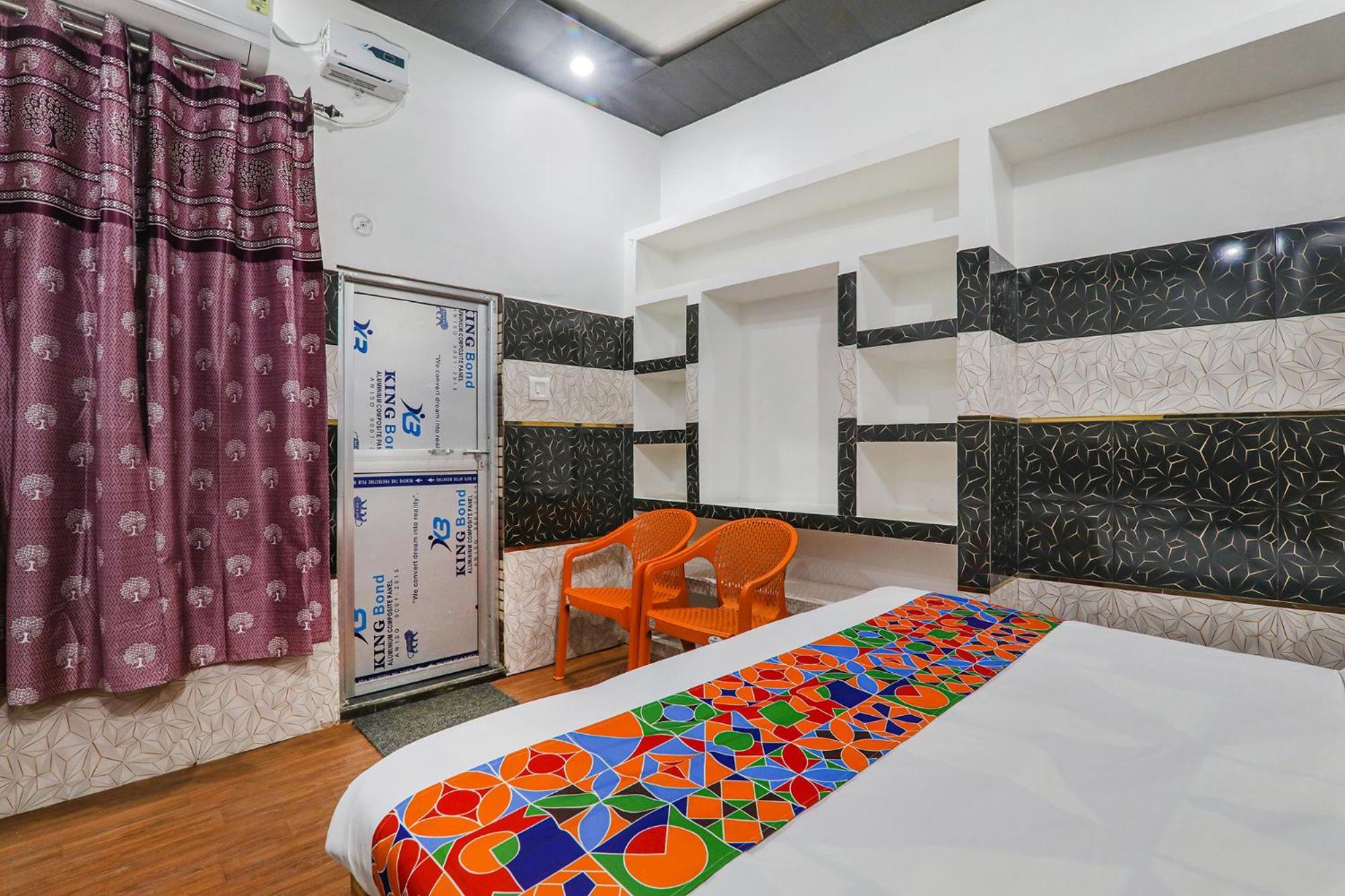 Fabexpress Milan Palace Ayodhya Exterior photo